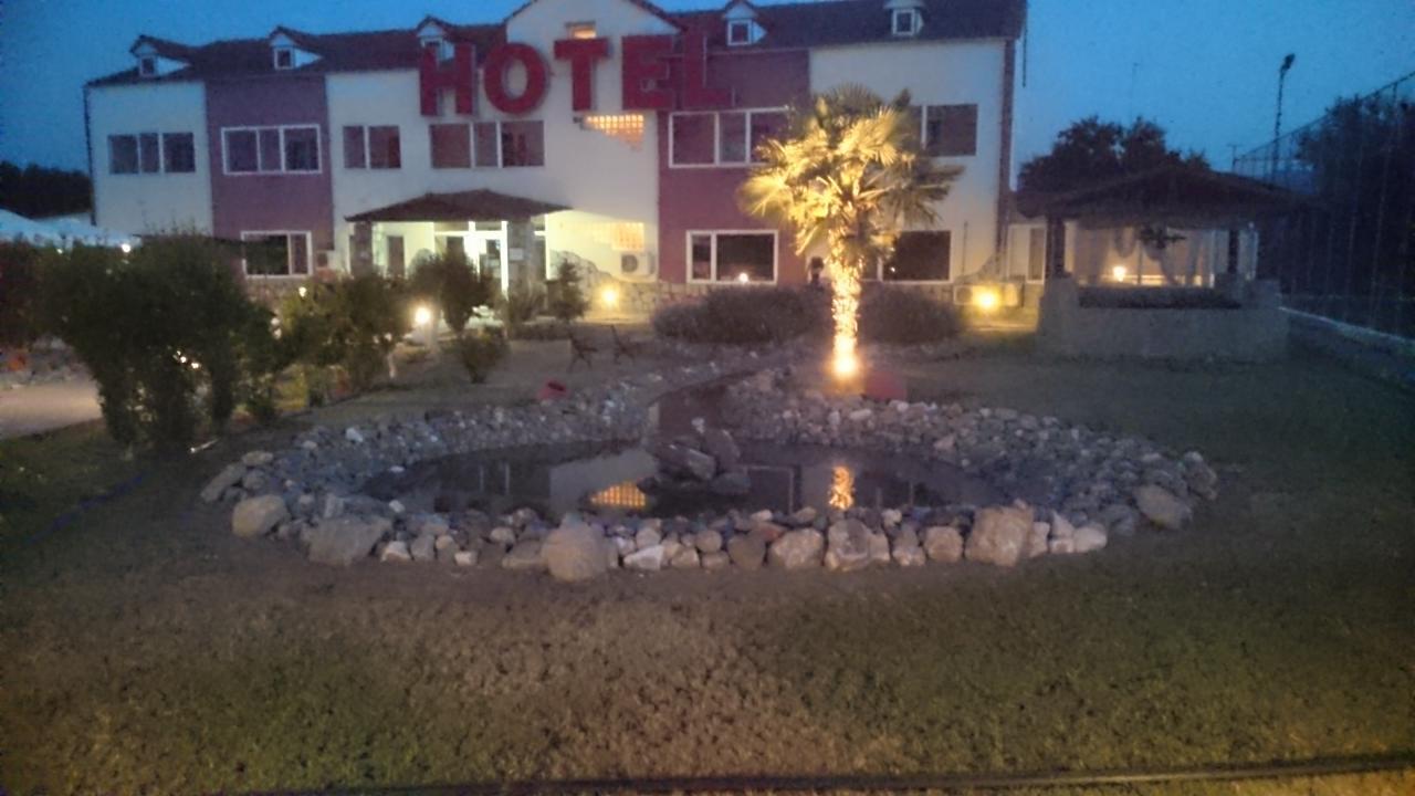 Rodopoli Hotel Konstantina מראה חיצוני תמונה